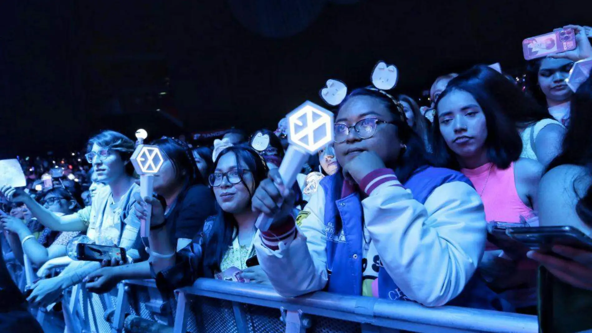 Kamp Fest CDMX 2023 Fanáticos del k-pop invaden el Palacio de los Deportes